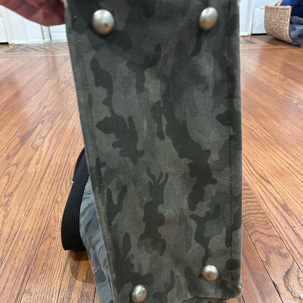 Camouflage Peace Messenger Bag - Picture 8 of 13